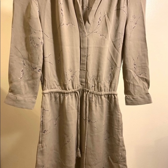 Aritzia jacket, dress, sweaters, tops bundle size XXS-XS - Picture 7 of 8